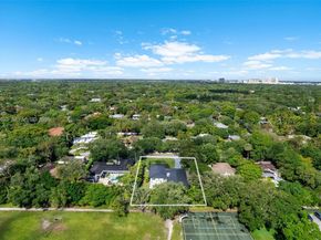 10235 SW 58th Ct, Pinecrest FL 33156
