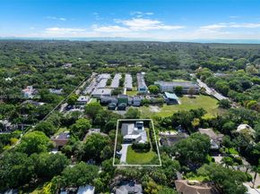 10235 SW 58th Ct, Pinecrest FL 33156