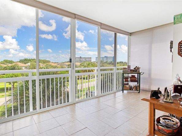 4400 Hillcrest Dr 419C, Hollywood FL 33021