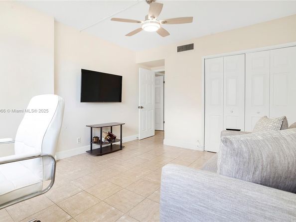 4400 Hillcrest Dr 419C, Hollywood FL 33021