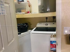 2200 SW 42nd Ave, Fort Lauderdale FL 33317