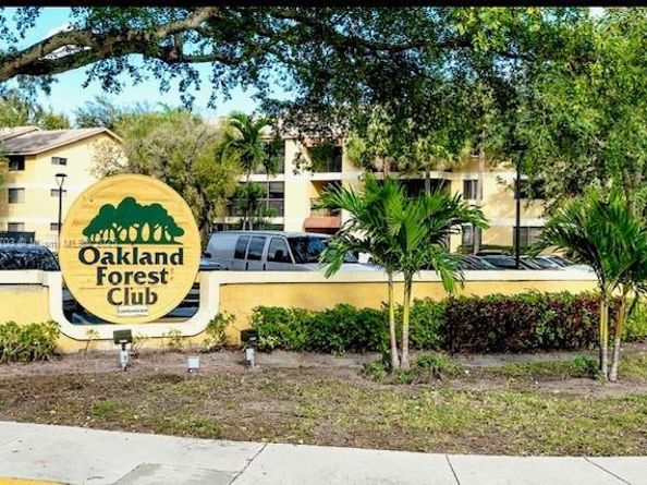 3001 N Oakland Forest Dr 301, Oakland Park FL 33309