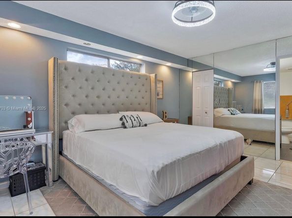 3001 N Oakland Forest Dr 301, Oakland Park FL 33309
