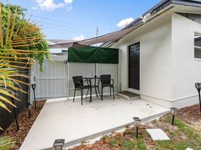 1098 NW 58th St, Miami FL 33127