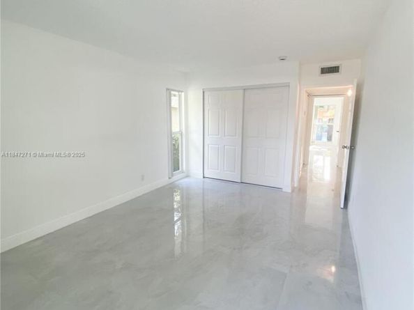 7805 NW 67th Ave, Tamarac FL 33321