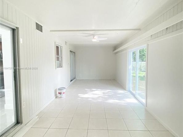 7805 NW 67th Ave, Tamarac FL 33321
