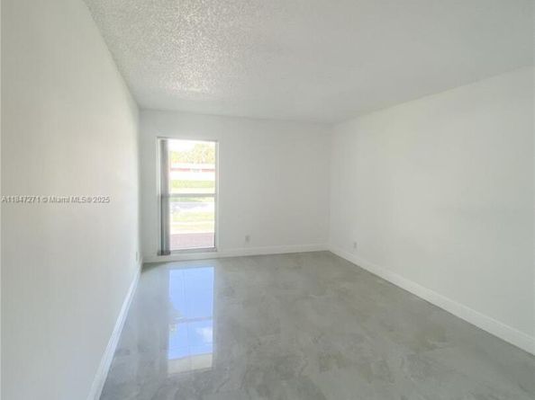 7805 NW 67th Ave, Tamarac FL 33321