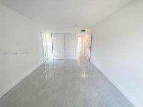 7805 NW 67th Ave, Tamarac FL 33321