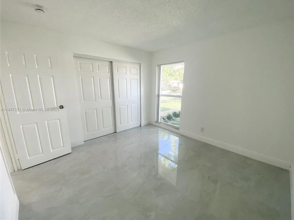 7805 NW 67th Ave, Tamarac FL 33321