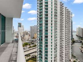 90 SW 3rd St 3003, Miami FL 33130
