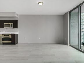 90 SW 3rd St 3003, Miami FL 33130