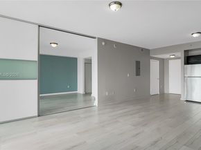 90 SW 3rd St 3003, Miami FL 33130