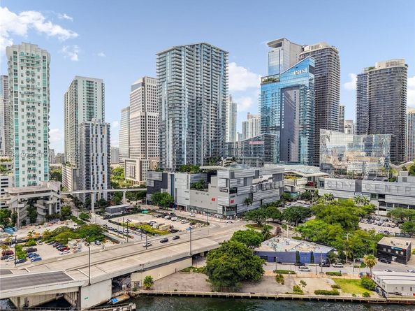90 SW 3rd St 3003, Miami FL 33130