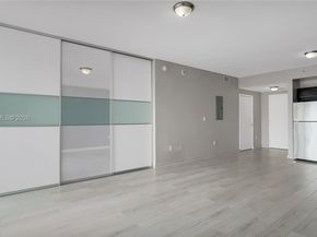 90 SW 3rd St 3003, Miami FL 33130