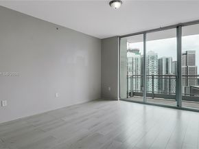 90 SW 3rd St 3003, Miami FL 33130