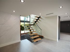 7765 SW 57th Ter, Miami FL 33143