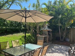 11308 NW 58th Ter, Doral FL 33178