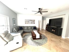 11308 NW 58th Ter, Doral FL 33178