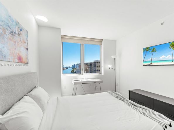 2600 E Hallandale Beach Blvd T1001, Hallandale Beach FL 33009