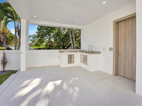 472 S Royal Poinciana Blvd, Miami Springs FL 33166