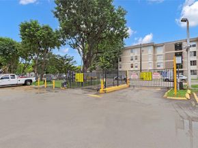 1850 W 56th St 2207, Hialeah FL 33012