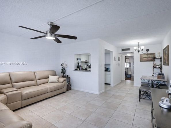 400 W Village Green Cir W 216, Palm Springs FL 33461