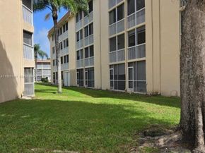 400 W Village Green Cir W 216, Palm Springs FL 33461