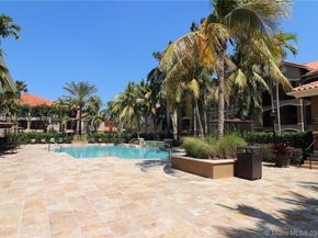11700 SW 2nd St 13305, Pembroke Pines FL 33025