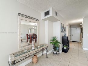 400 SE 10th St 218, Deerfield Beach FL 33441