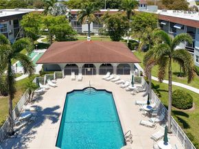 400 SE 10th St 218, Deerfield Beach FL 33441