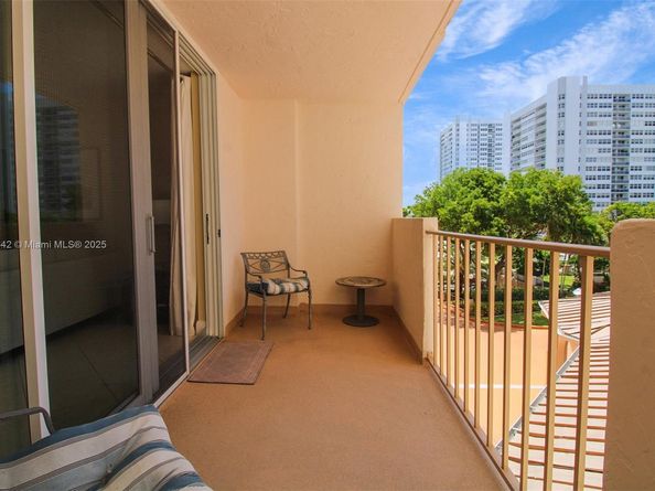 1865 S Ocean Dr 4H, Hallandale Beach FL 33009