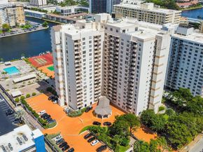 1865 S Ocean Dr 4H, Hallandale Beach FL 33009
