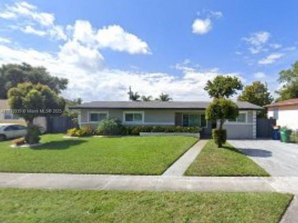 18730 NW 8th Ave, Miami Gardens FL 33169