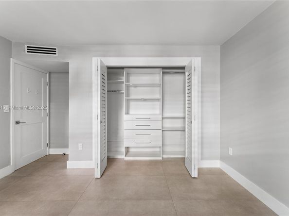 55 Ocean Lane Dr 1031, Key Biscayne FL 33149