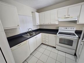 9461 Evergreen Pl 305, Davie FL 33324