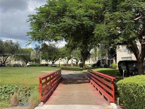 9461 Evergreen Pl 305, Davie FL 33324