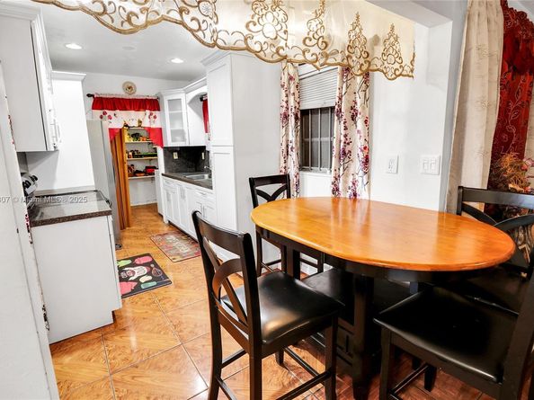 115 NE 213th St, Miami Gardens FL 33179