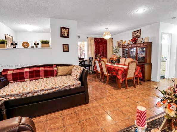115 NE 213th St, Miami Gardens FL 33179