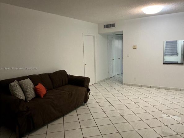 2309 Park Ln 304, Hollywood FL 33021