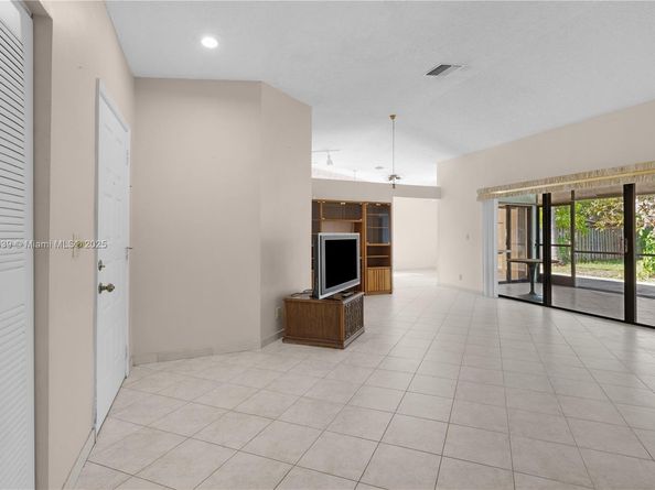 3131 NW 106th Ave, Sunrise FL 33351