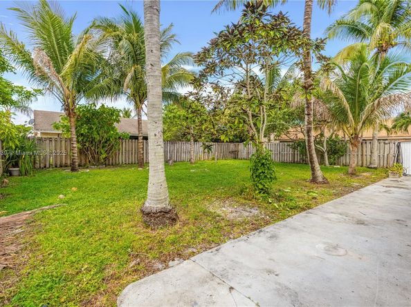 3131 NW 106th Ave, Sunrise FL 33351