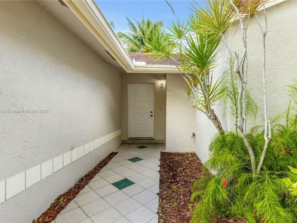 3131 NW 106th Ave, Sunrise FL 33351