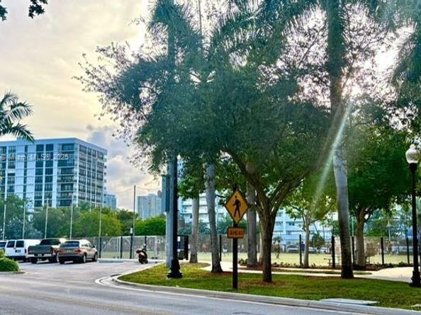 200 178th Dr 409, Sunny Isles Beach FL 33160
