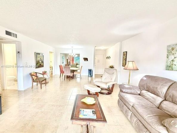 200 178th Dr 409, Sunny Isles Beach FL 33160