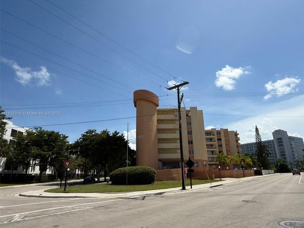 200 178th Dr 409, Sunny Isles Beach FL 33160