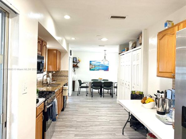 7909 Shalimar St, Miramar FL 33023