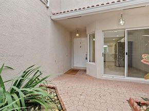 10252 NW 52nd Ter, Doral FL 33178