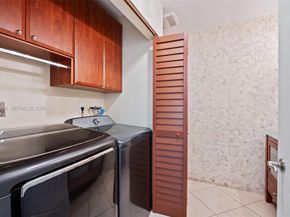 10252 NW 52nd Ter, Doral FL 33178