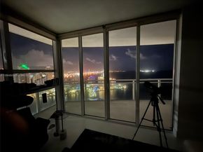 950 Brickell Bay Dr 3610, Miami FL 33131