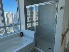 950 Brickell Bay Dr 3610, Miami FL 33131